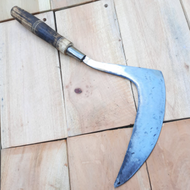 Arit Babat Rumput Super Tajam - Sabit Madura Bagian Belkang Model Jepang