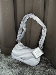 PATH T CHA - กระเป๋าสะพายรุ่น BRODY (แถมกระเป๋าใส่ airpod)