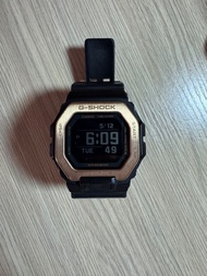 Casio G-Shock GBX-100 手錶 （已停產：玫瑰金錶面）