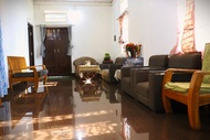   m² dengan 1 kamar tidur dan 1 kamar mandi pribadi di Dimapur (Dz Homestay 1 BHK With 600 sqft Balc