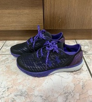 二手 Under Armour 女款 UA黑色紫色 透氣慢跑鞋 運動鞋 僅穿過2次 24.5cm