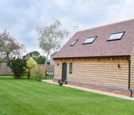 Nr Bicester Village 5 Star Luxury on farm