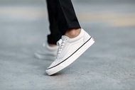 Sepatu Vans California full white