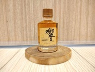 【珍稀日威酒版系列】已停產 金蓋金花標響17年調和威士忌酒版Gold cap and flower Hibiki 17 years blended whisky liquor, 50ml, 43%