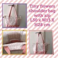 Tiny Flower Shoulder Bag