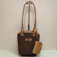 235 กระเป๋างานแท้ NIDORA (ใบกลาง)รุ่นยอดฮิต ใบขนาดกลาง พอดีตัวน่ารัก ขนาดความ กว้าง 9 นิ้วครึ้งง หนา