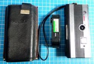 古董 古早 日本製  FUJICA 200 底片 間諜相機 含皮套 ~~功能正常