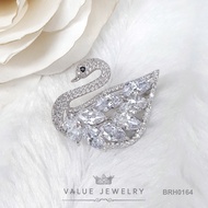 เข็มกลัด ฝังคริสตัลทรงเพชรมาคี Marquise Shape ลายหงส์ SWAN ขนาดพอเหมาะ เครื่องประดับ BRH0164 ValueJewelry