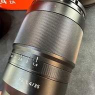 95% Sony Zeiss FE 35mm f1.4 for Sony E 35 1.4