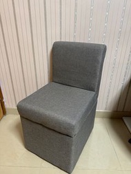 灰色布藝梳妝椅連儲物空間