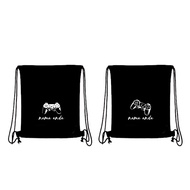 Custom nama atas beg jerut edisi kaki game.