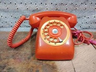 庄腳柑仔店~早期普普風橘600型轉盤電話