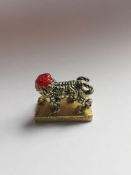龍婆趁乃 斷頭虎小立尊