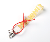 [ 💥 ส่งฟรี 399.- ] พวงกุญแจ off-white สวยมาก มาน้อย มีสลักโลโก้ปลายคล้อง ขนาด : 25x2.5cm วัสดุ : PVC