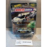 Hotwheels Premium Race DAY (2024) – Corvette C8.R R R