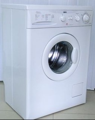 洗衣機(金章牌)超簿身大眼仔900轉 90%新 ZWS290 包送貨安裝