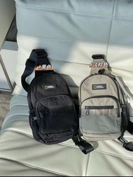 全新韓國National Geographic 國家地理胸包National Geographic bag National Geographic袋
