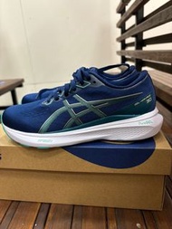 Asics gel-kayano 30 跑鞋 37.5