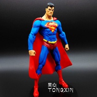 Superman Batman รุ่น Action Figure ของเล่นตัวการ์ตูน DC Comics ของเล่นสำหรับผู้ใหญ่ อุปกรณ์เสริมจากเ