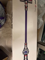 dyson v8 fluffy