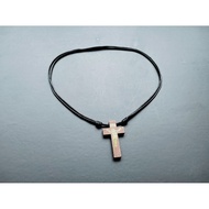 K76 BLACK KOREAN ROPE WOODEN CROSS NECKLACE