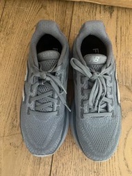 New Balance Fresh Foam X 1080v12 跑鞋