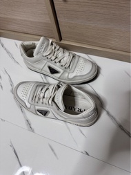 Prada 小白鞋size37碼數偏大