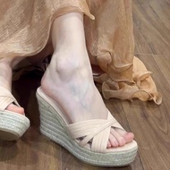 Ada Stok Sandal Tapak Tebal Platform Saiz Kecil untuk Wanita, Selipar Baji Jerami, Selipar Satu Tali