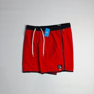 Size M quiksilver BS217 boardshorts