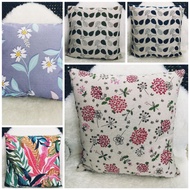 Cushion cover with pillow insert cushion foam 40 x 40cm Sarung bantal cushion dan Bantal cushion