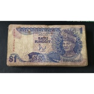 old notes Malaysia 🇲🇾 6th series $1 VF /F  random number