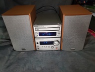 ONKYO安橋小型經典分體組合音響，CD Player(C一701A)，收音擴音機R一801A