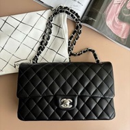::CHANEL:: 芯片款 羊皮黑銀 COCO 25