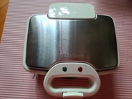 日本Vitantonio VWH-110W 鬆餅機