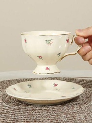 1入組高級風格陶瓷咖啡杯與杯碟,還有1入組小花杯碟；適用於家庭、咖啡廳、俱樂部,作為咖啡/茶杯和杯碟套裝