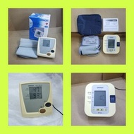 買詢6053·1686wts🈶️1️⃣USED$70 OMRON MX2 w/box有盒主機臂帶*見圖:上壓字體有時淺色·下壓字體正常2️⃣HOLD保留OMRON歐姆龍血壓計HEM-7200主機臂帶收