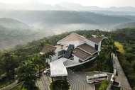 Vila 929 m² dengan 7 bilik tidur dan 7 bilik mandi peribadi di Atvan (StayVista at Emerald Acres)