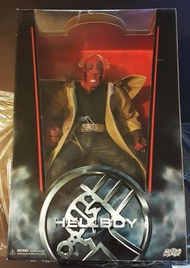 全新 Mezco 1:4 Hellboy 天魔特攻(全身關節可動 大比例18")