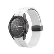 全城熱賣 - 適用於三星 Galaxy Watch5 40mm / 44mm / Pro 45mm 摺疊扣硅膠錶帶（白色）