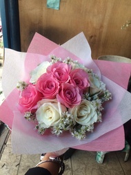 bunga mawar asli / buket bunga / handbouquet mawar / kado bunga mawar
