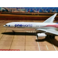 #1: 400 Model ##Auction #PH Malaysia Airlines A330-300 9M-MTE (Universal Family Painting) General Co