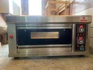 Single door gas pizza oven with stone base