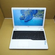 Fujitsu LifeBook AH556 Notebook