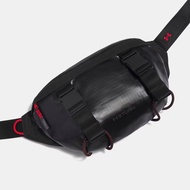 UNDERARMOUR กระเป๋าคาดเอวผู้ใหญ่ รุ่น UA Summit Trail Waist Bag / 1388932 (001)