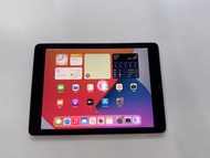 iPad 5代 9.7吋 WiFi 32GB black 黑色 中間鍵比較硬 正常使用 不影響日後任何操作和使用 香港港行完美靚機靚電池鋪頭開單保障全原裝正品可以放心使用放心購買可以放心使用無維修過無