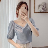 Short sleeved womens niche summer clothing 2023 new loose fitting fashion chiffon V-neck shirt