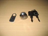 🌟🌟🌟【平過配鎖匙🗝️】💰$10 全新16mm 信箱鎖🔐｜信箱鎖頭🔐｜櫃門鎖🔐｜鐵皮文件櫃鎖｜ 💥  實物拍照📸 ｜💥🚫 不設議價 ❌ NO Bargain 💥  👉🏻 請留意💠⏩交收詳情⏪💠📦🛒🚛 