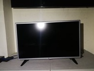LG 32吋 32inch 32LH570B smart TV $1300