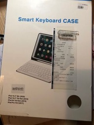 IPad Air 10.2” Smart Keyboard case 觸控鍵盤