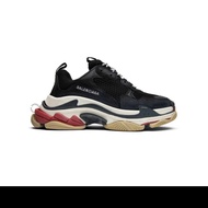 Sepatu Balenciaga Triple S Original Made in Italy